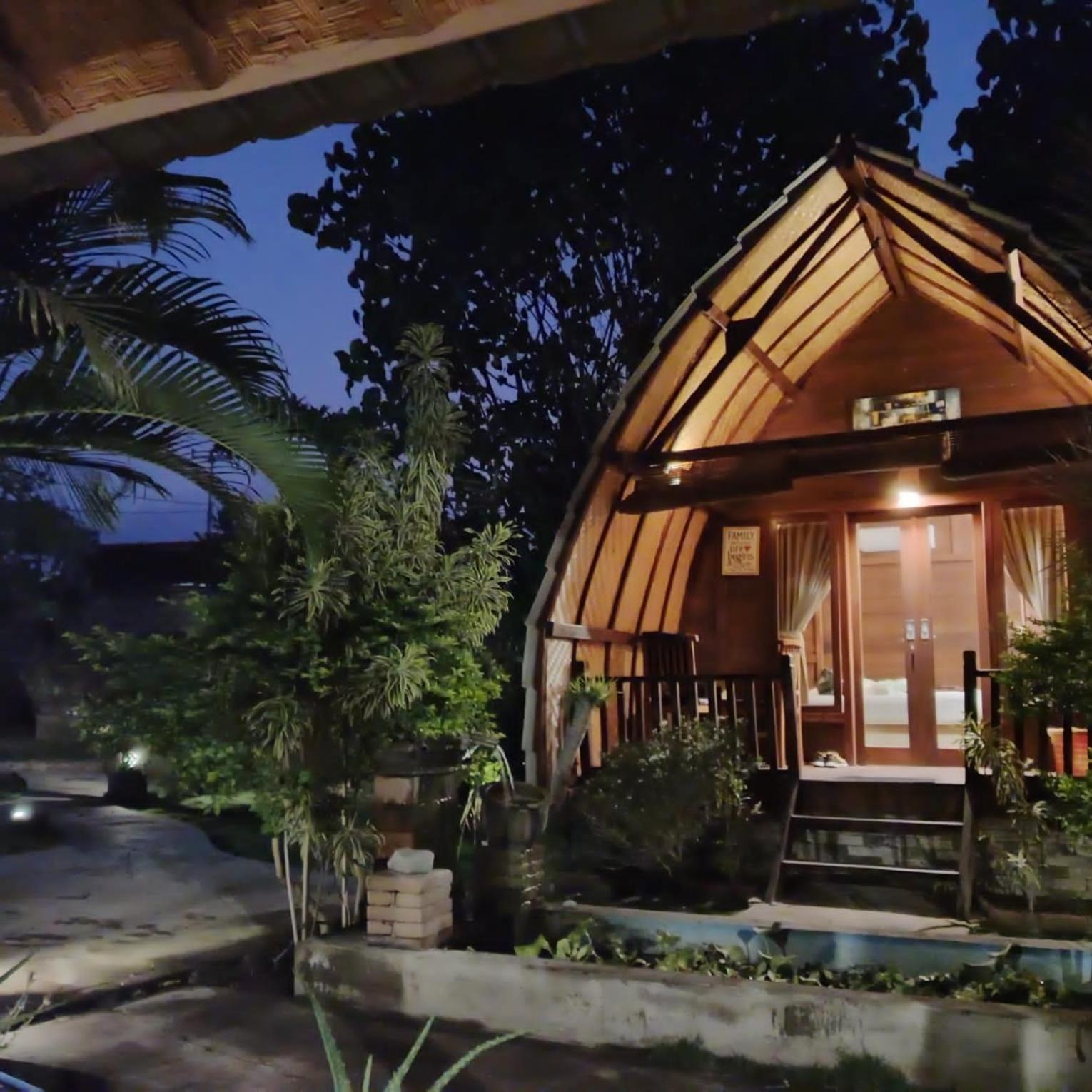 Maha Nusa Menjangan Banyuwedang Exterior photo